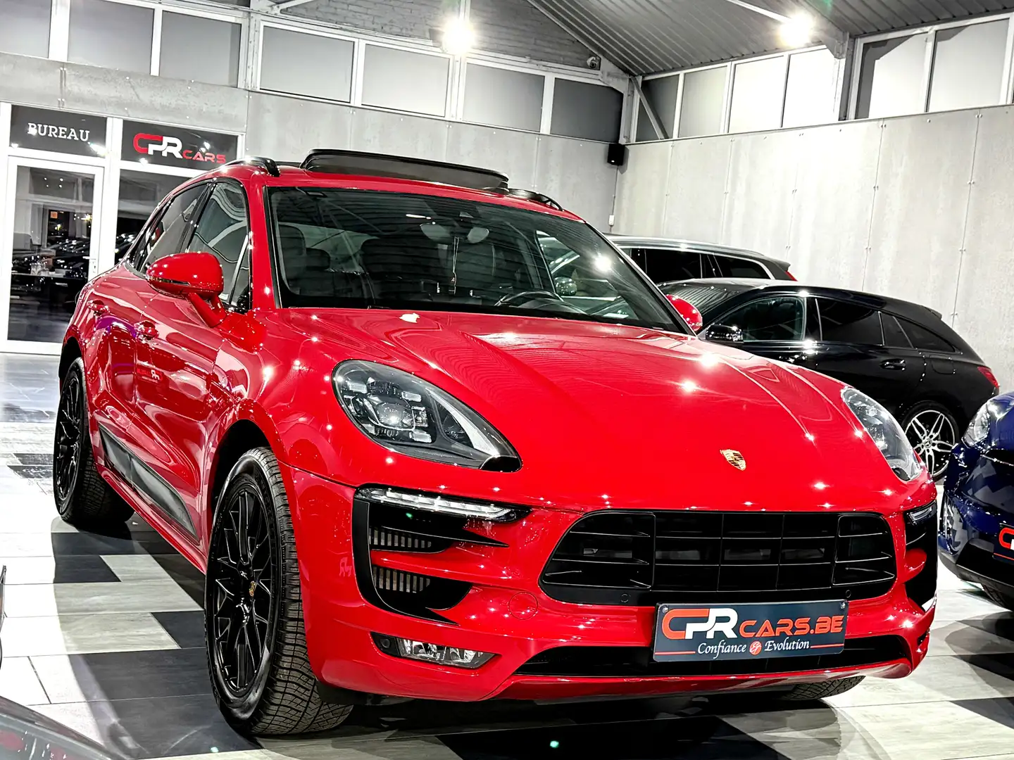 Porsche Macan GTS 3.0 V6 Bi-Turbo // RESERVER // RESERVED // Rouge - 2