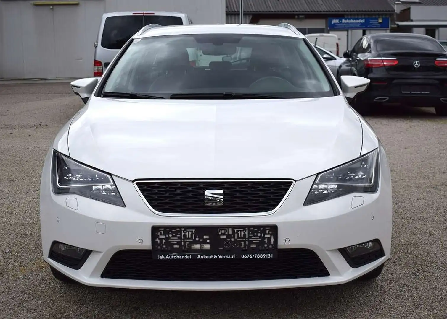 SEAT Leon ST Business 1,6 TDI CR Start-Stopp Weiß - 2