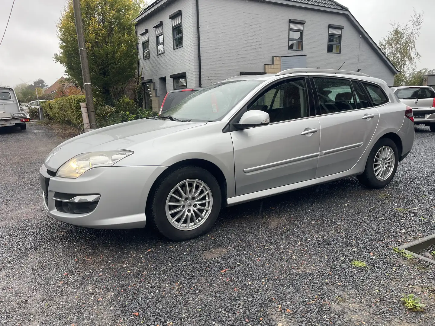 Renault Laguna Grandtour dCi Airco,Gps,Leder,Sensoren,... Zilver - 2