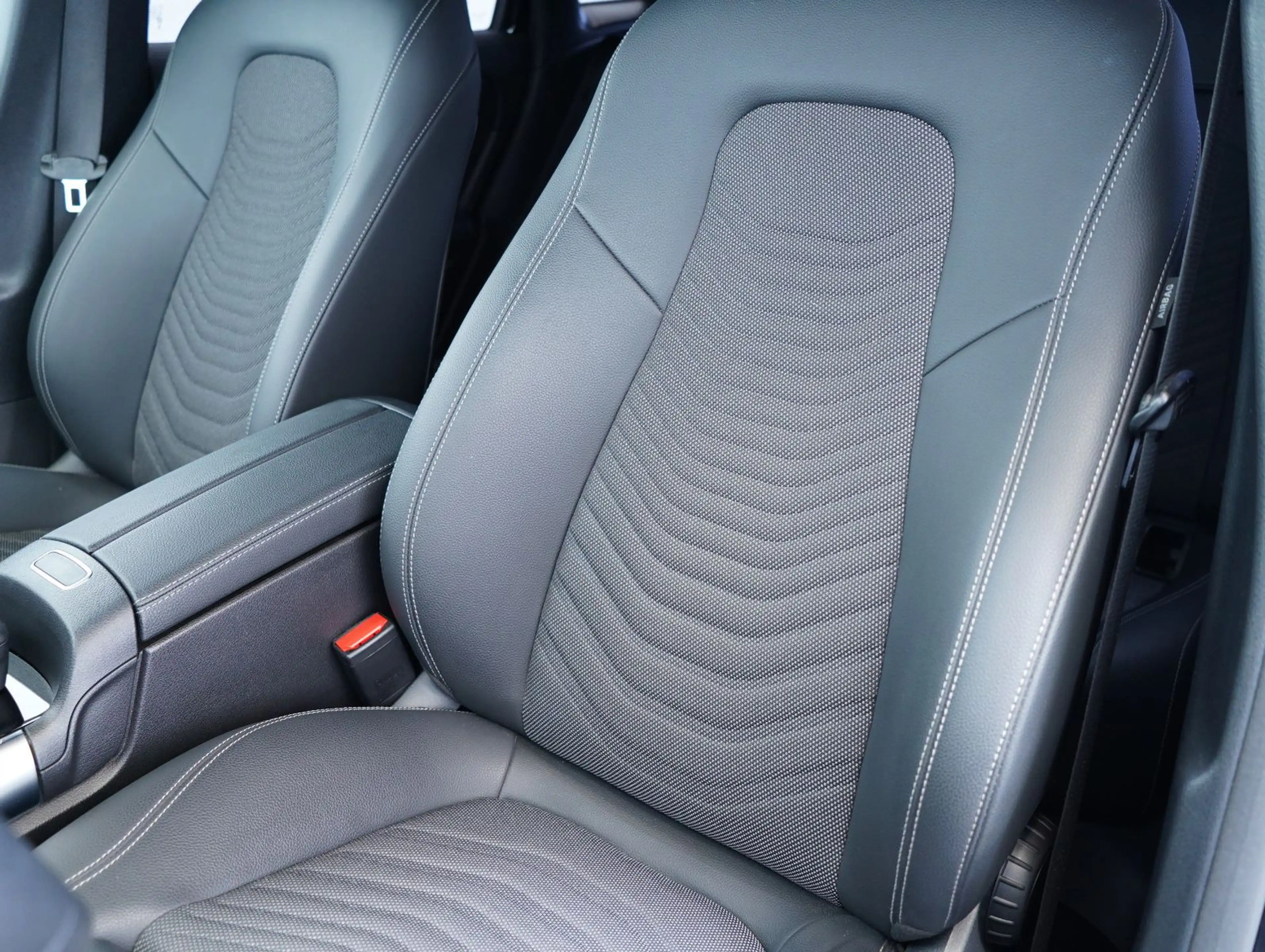 Mercedes-Benz EQA 250 Progressive AC/DC/WIDESCREEN/KAMERA/SOH — photo 10