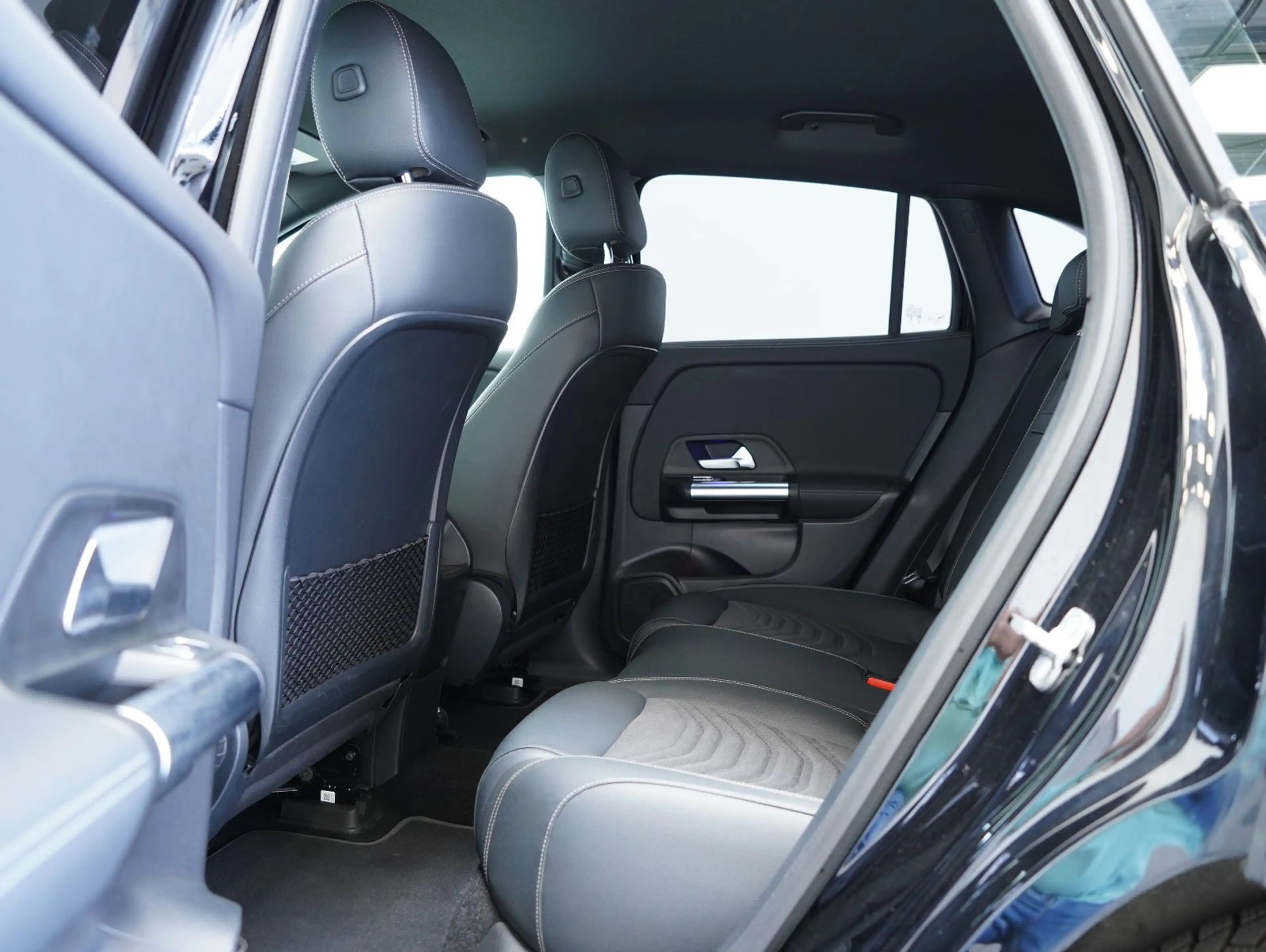 Mercedes-Benz EQA 250 Progressive AC/DC/WIDESCREEN/KAMERA/SOH — photo 13
