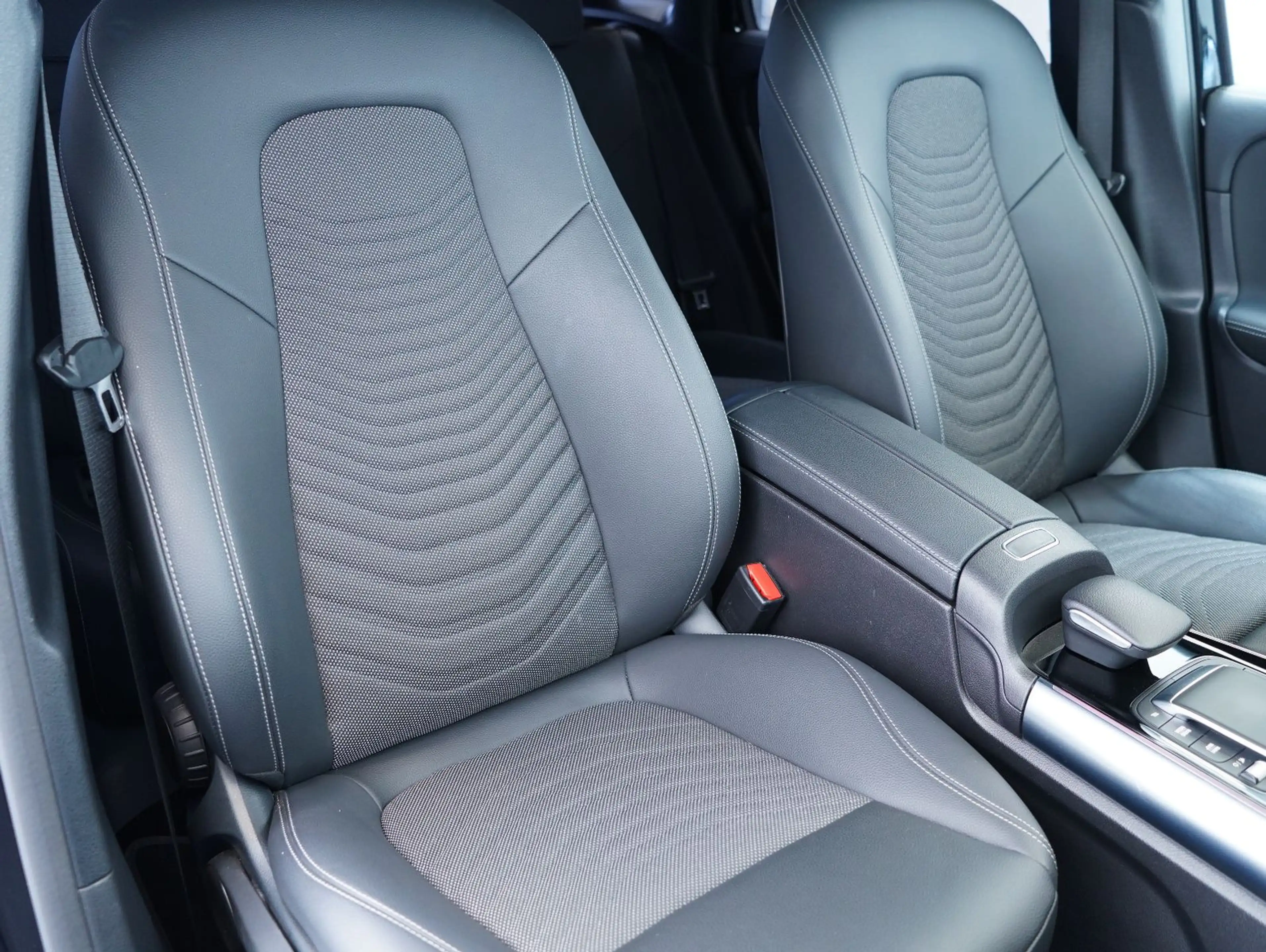 Mercedes-Benz EQA 250 Progressive AC/DC/WIDESCREEN/KAMERA/SOH — photo 12