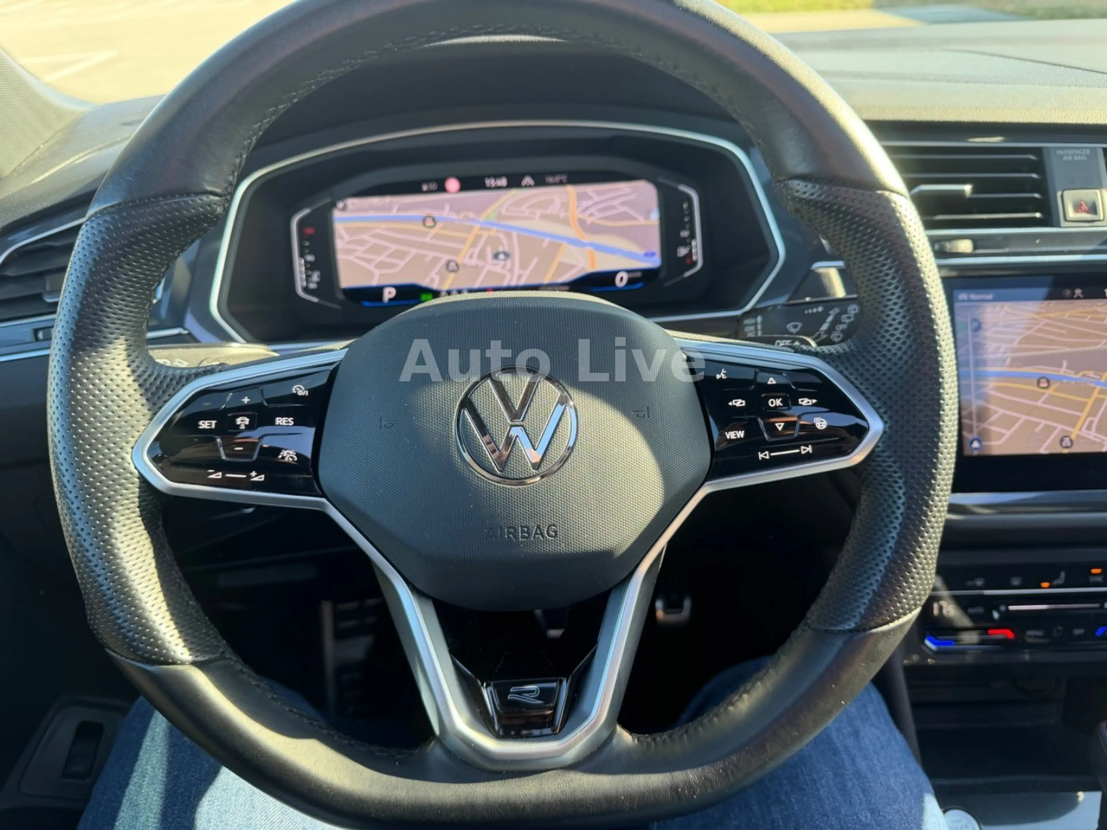 Volkswagen Tiguan Allspace 2.0 TDI DSG*4M*R LINE*PANO*360! — photo 8
