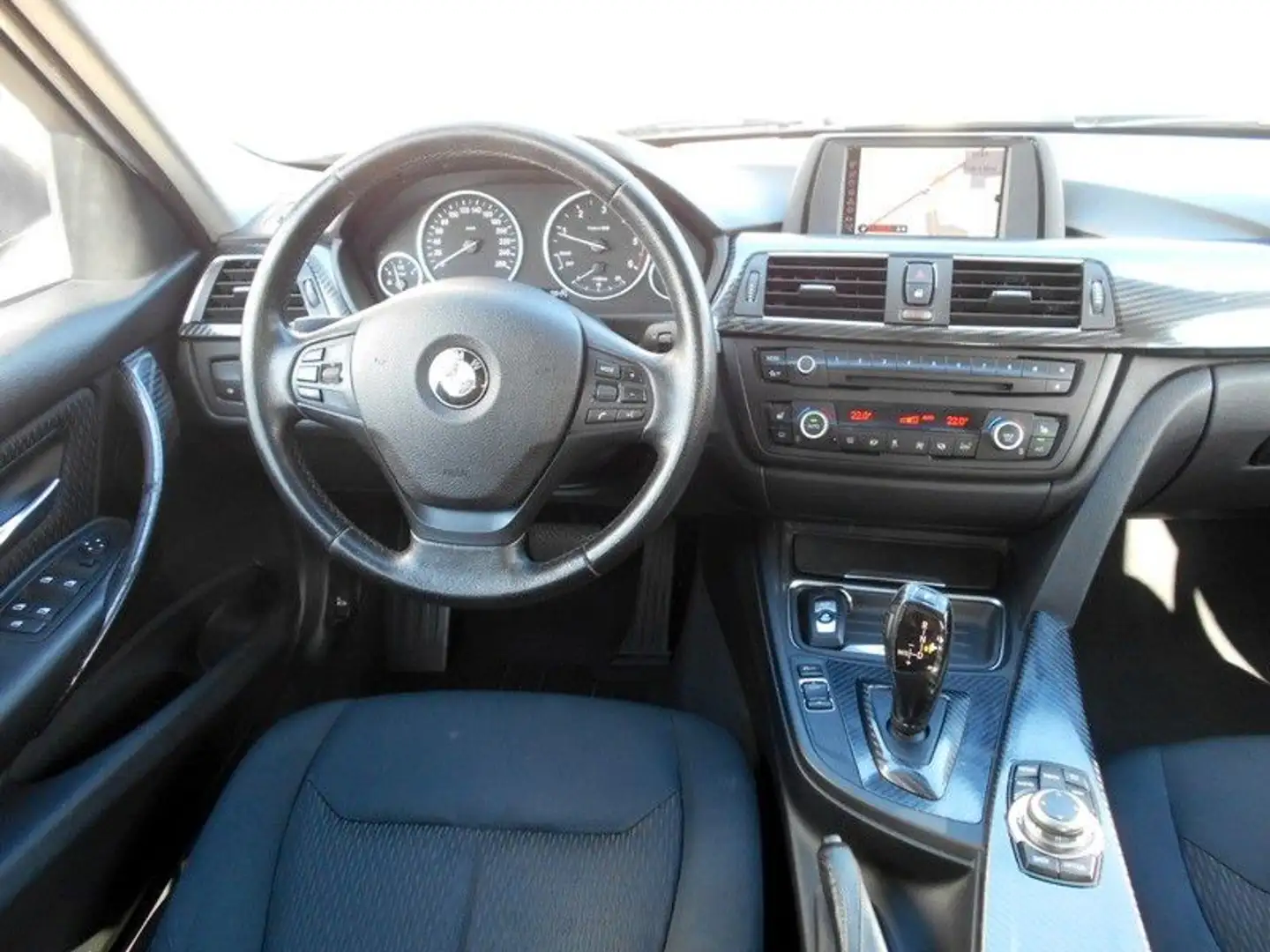 BMW 318 d  AUTOMATIC/NAVI/KLIMA Blau - 2