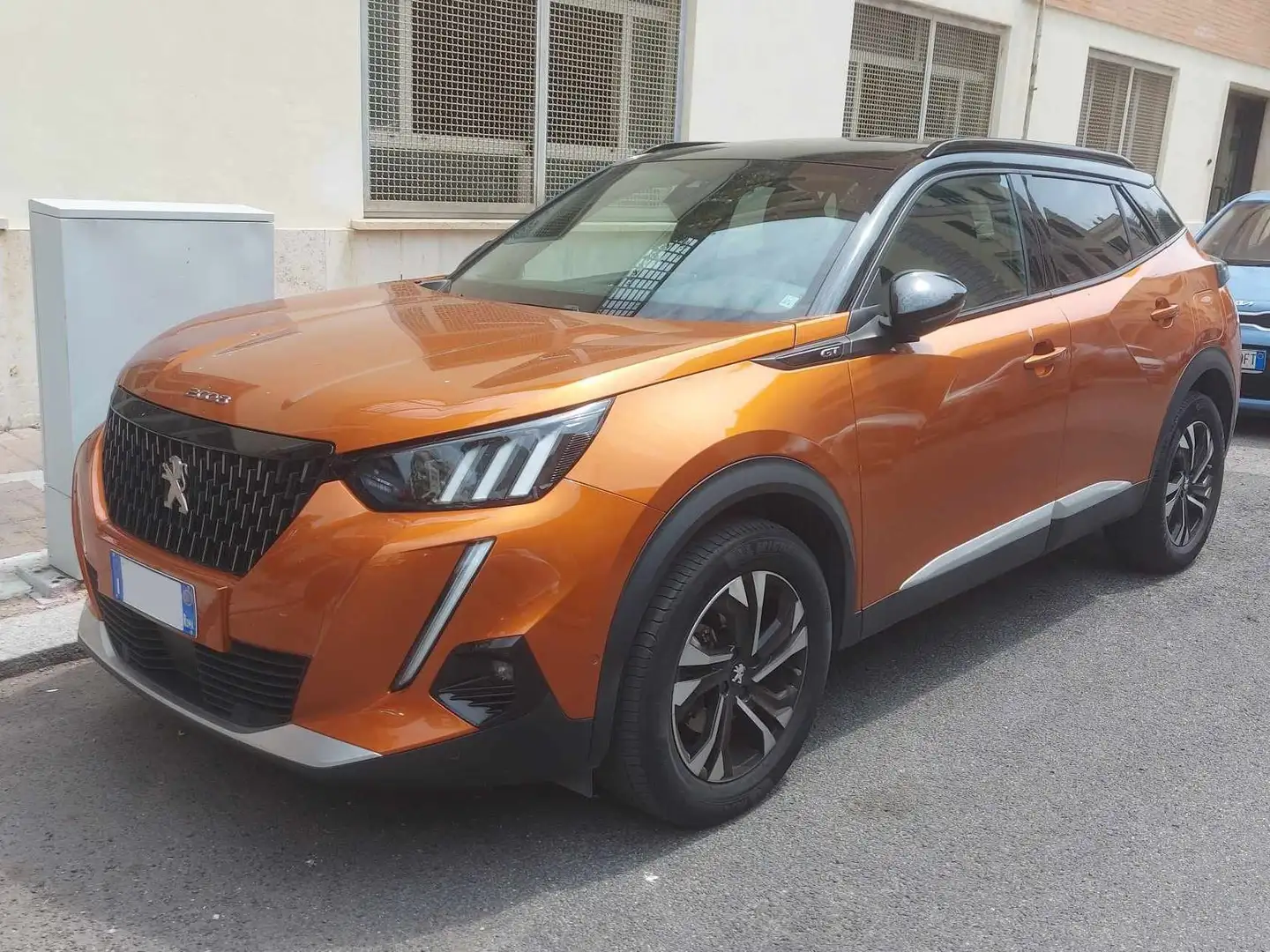 Peugeot 2008 2008 1.5 bluehdi GT s Orange - 1