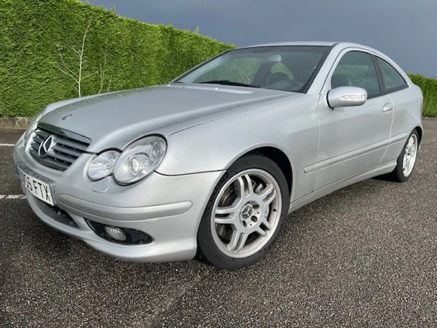 Mercedes-Benz C 30 AMG C Sportcoupé 30 CDI AMG AMG Plateado - 1
