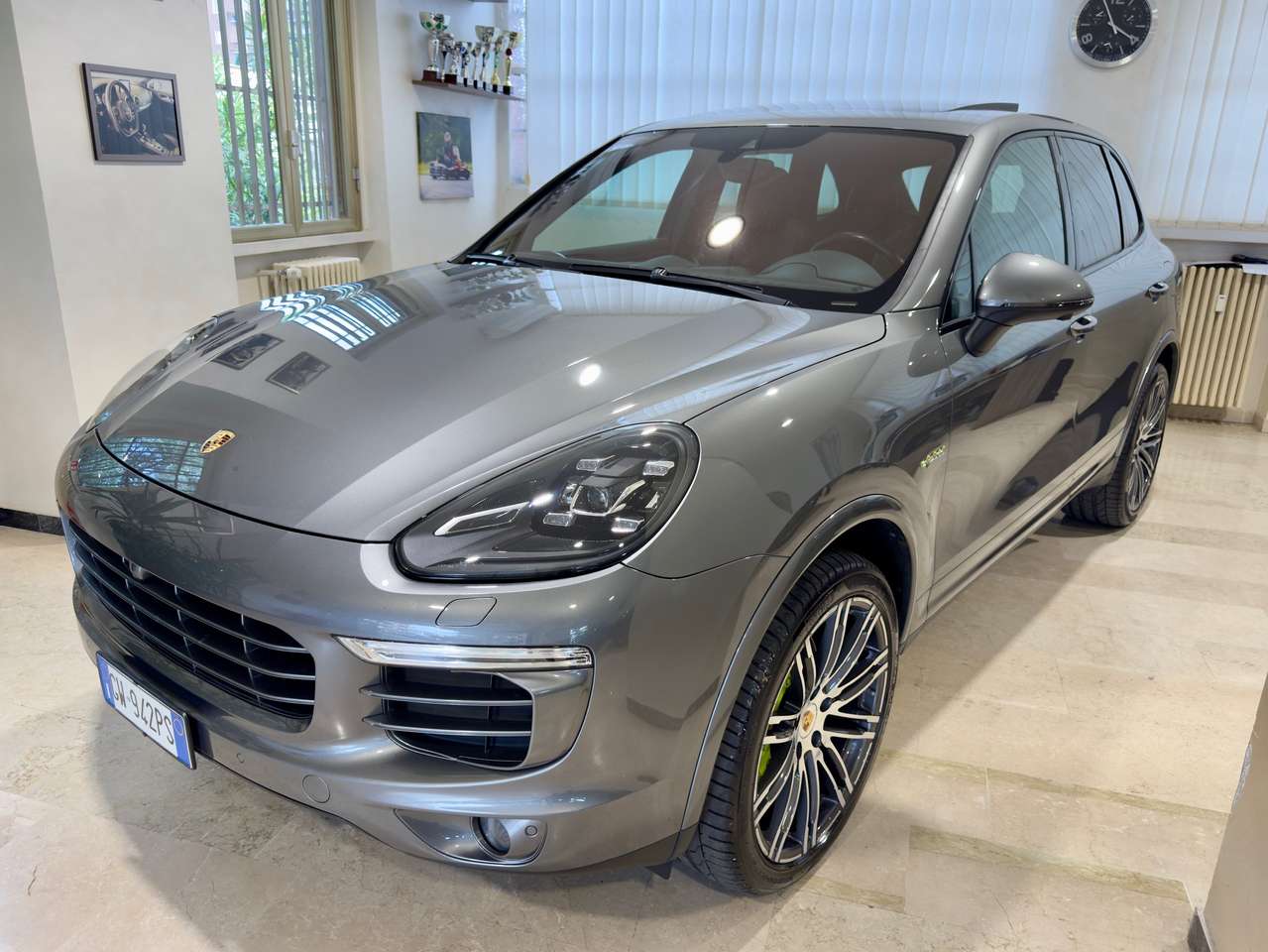 Porsche Cayenne Cayenne 3.0 e-hybrid S tiptronic, Service Porsche