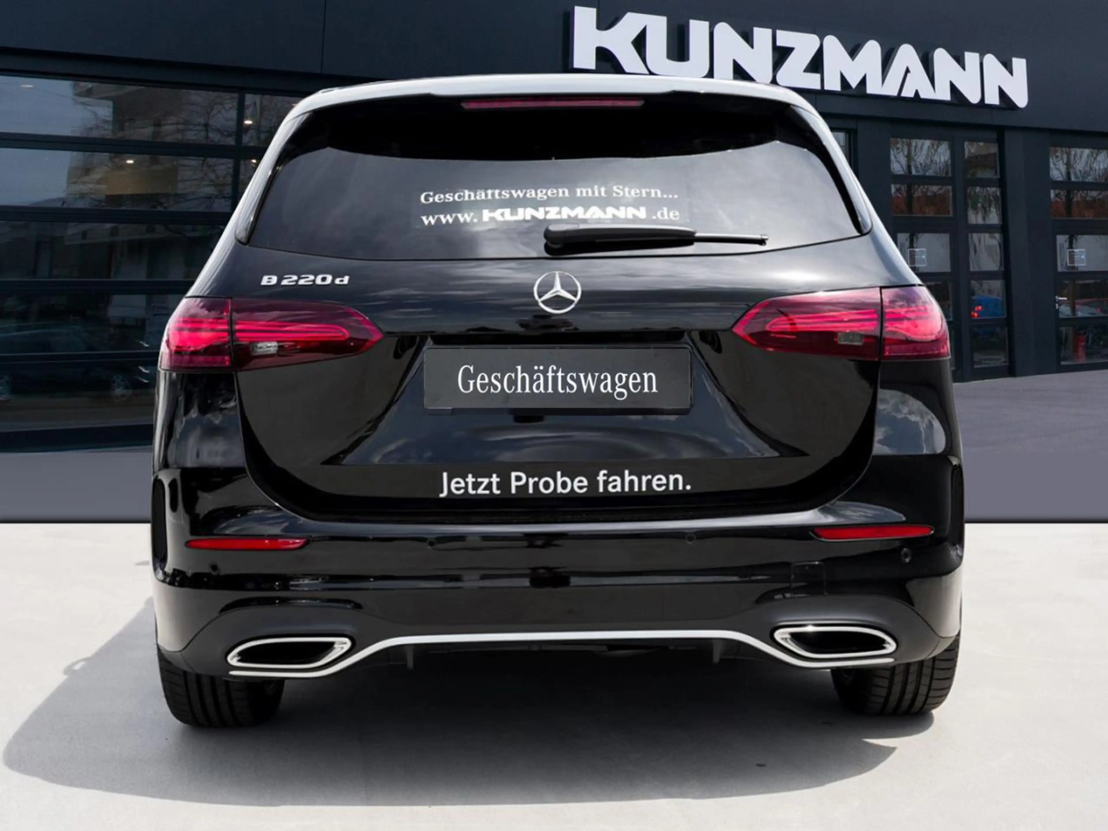 Mercedes-Benz B 220 d AMG Panorama Distronic Memory 360° AHK — photo 4