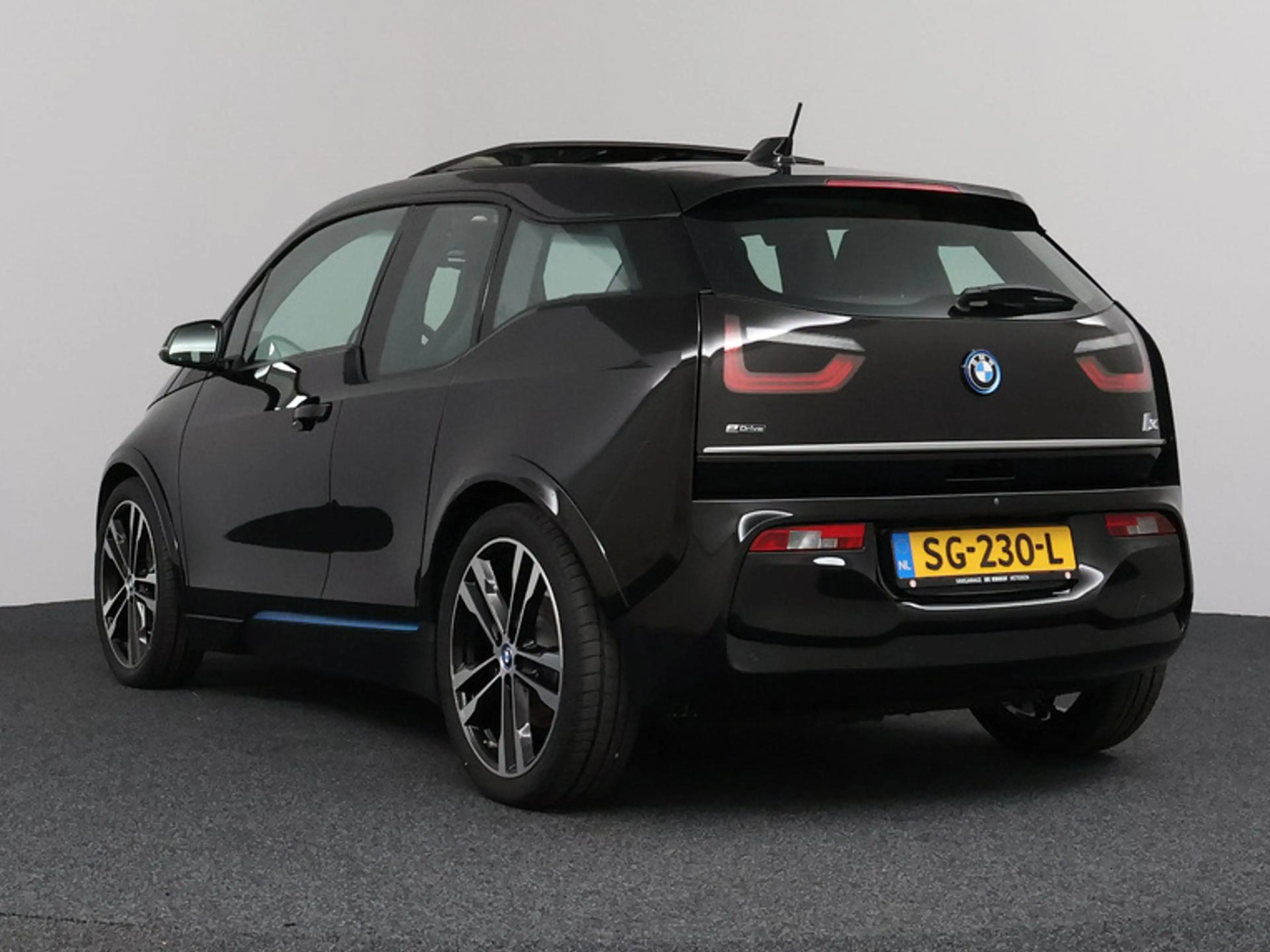 BMW i3 S 94Ah 33 kWh SoH 86,9% | ACC | Panoramadak | Warm — photo 44