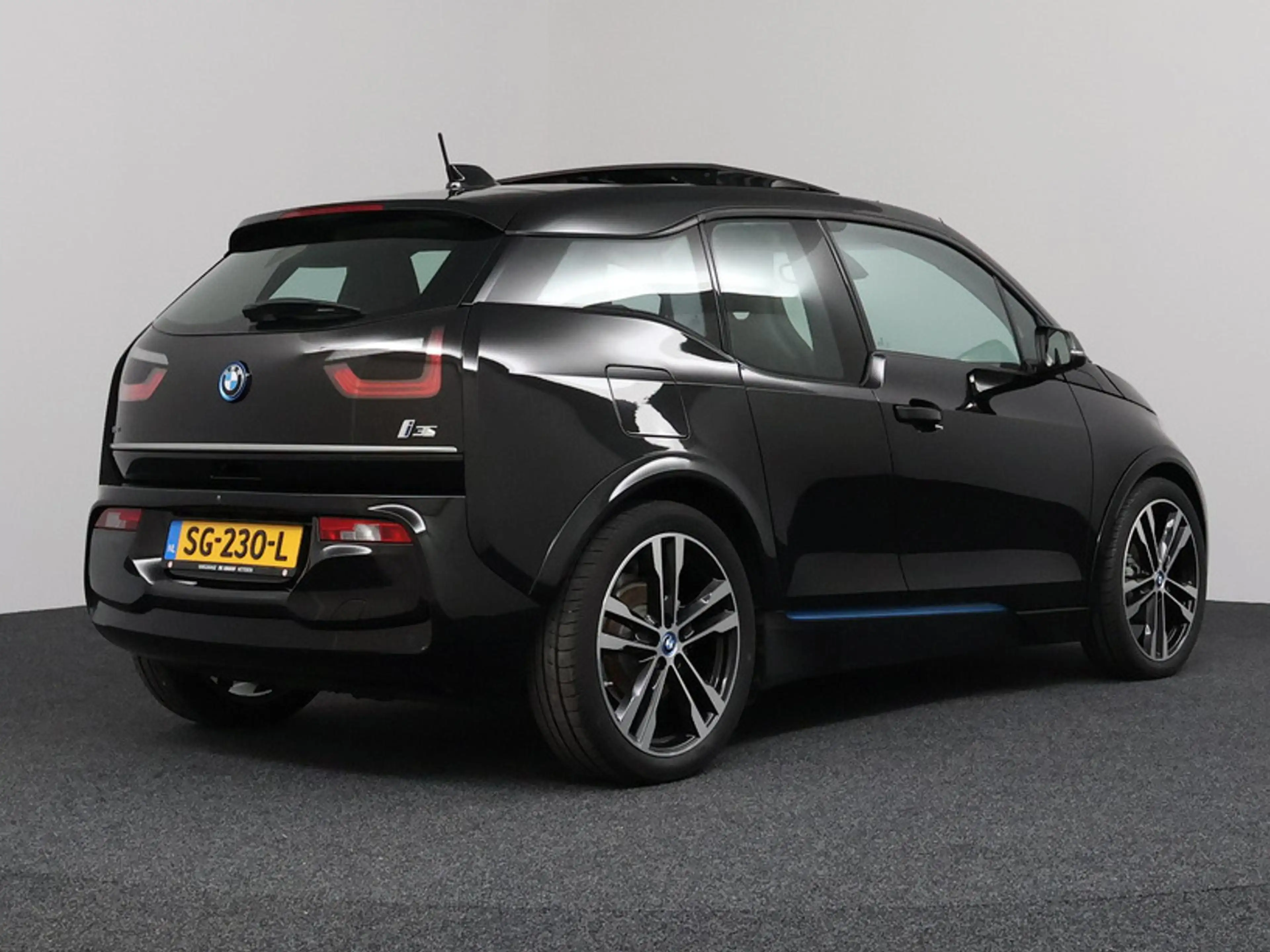 BMW i3 S 94Ah 33 kWh SoH 86,9% | ACC | Panoramadak | Warm — photo 2