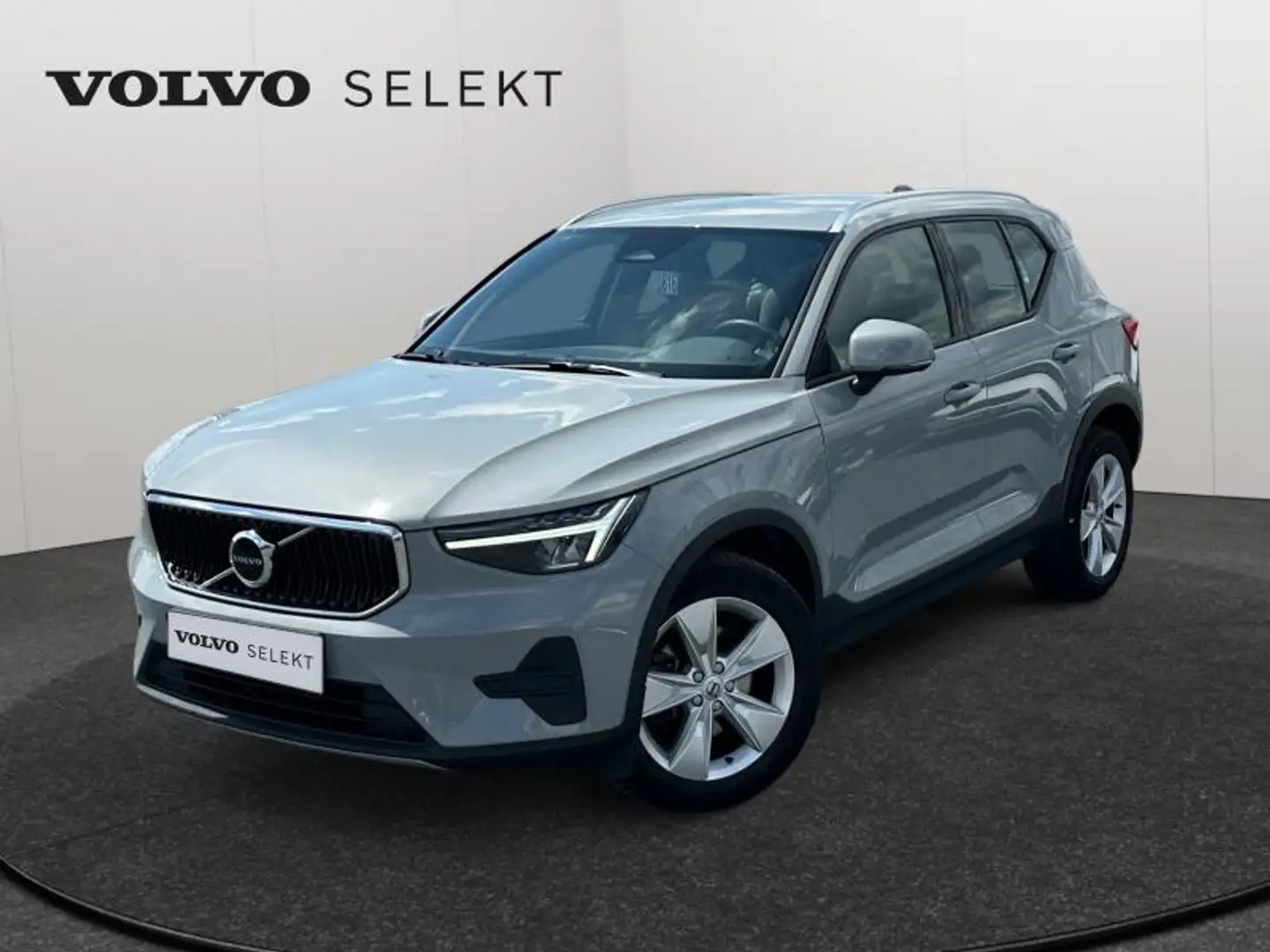 Volvo XC40 B3 Core / Essence Gris - 1