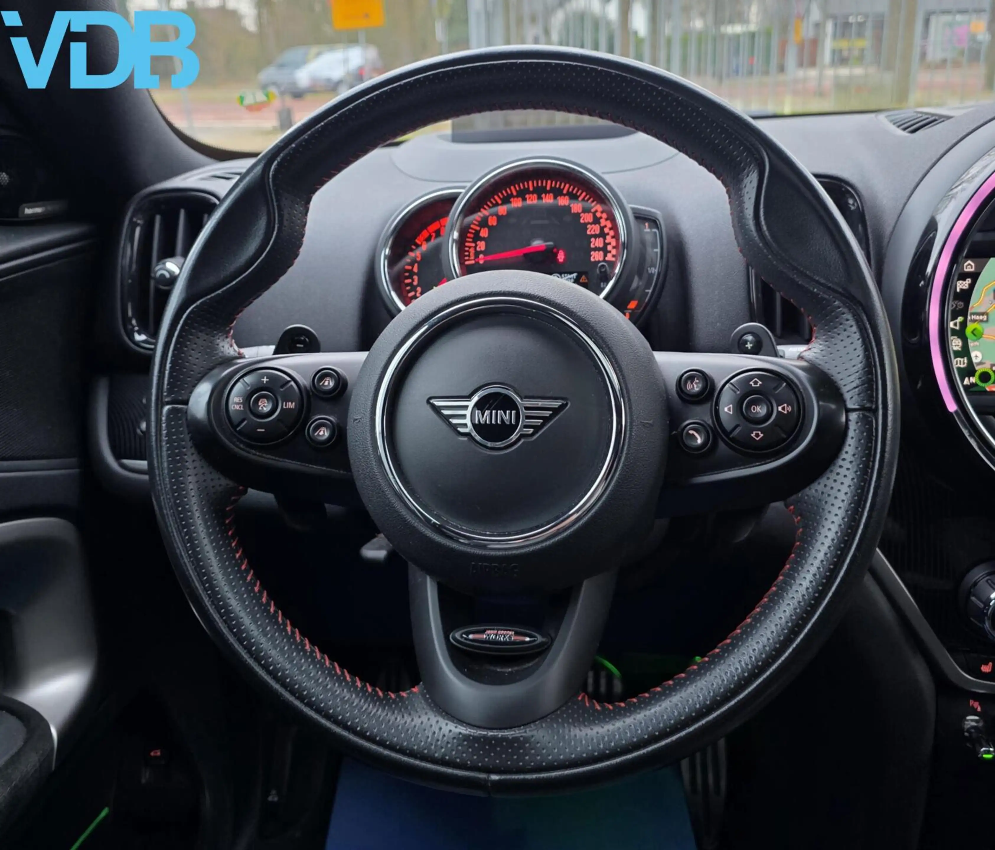MINI John Cooper Works Countryman 2.0 ALL4 PANO SFEER H&K — photo 12
