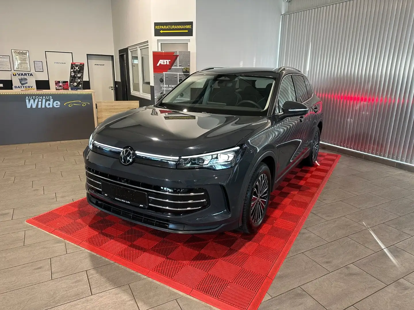 Volkswagen Tiguan 1.5 eTSI 110 kW Elegance AHK IQ ACC LED Gris - 1