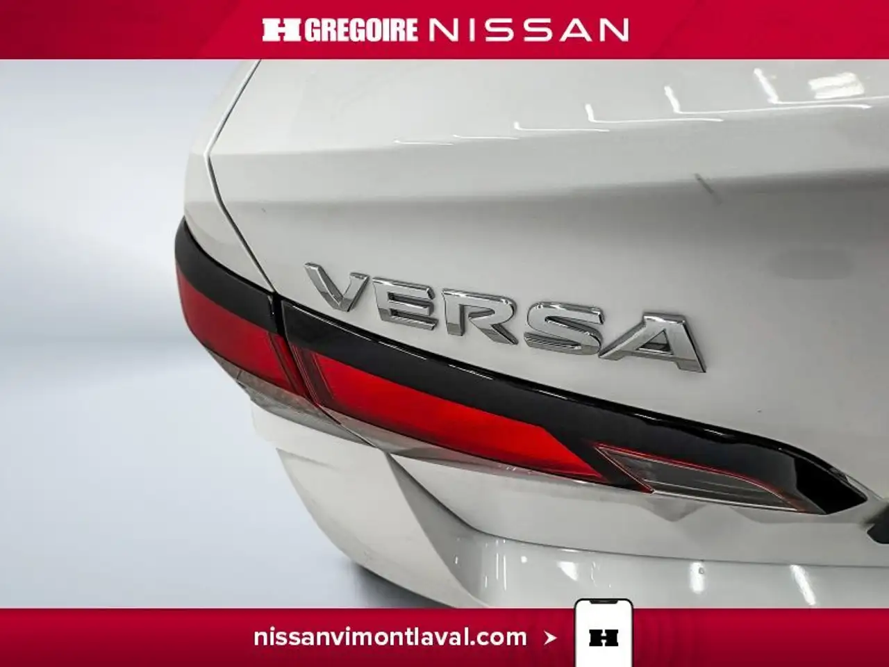 Nissan Versa снимка Nissan Versa