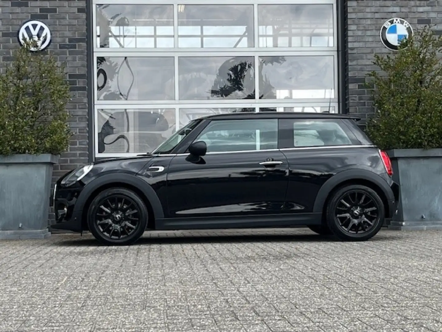 MINI Cooper 1.5 ONE - NAVI - CRUISE - 56.000KM - ORG. NL. Zwart - 2