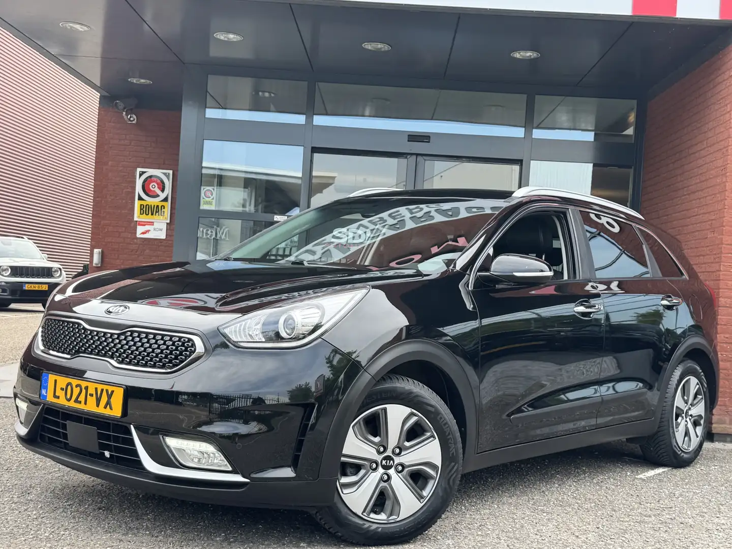 Kia Niro 1.6 GDi Hybrid DynamicLine // LED // KEYLESS // AD Zwart - 2