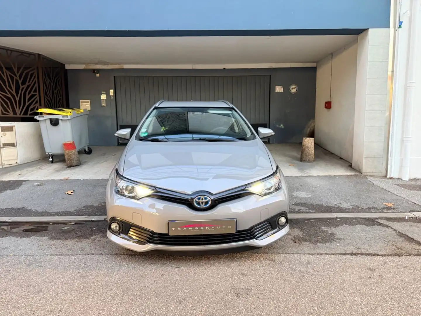 Toyota Auris MY17 1.8 L 136 CV Hybride - Design Grau - 2