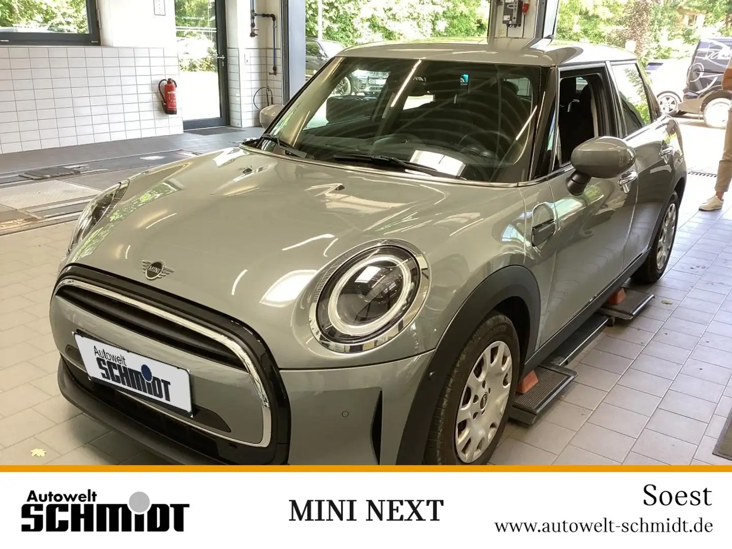 MINI One First Essential Trim + 2Jahre-NEXT-GARANTIE Grau - 2