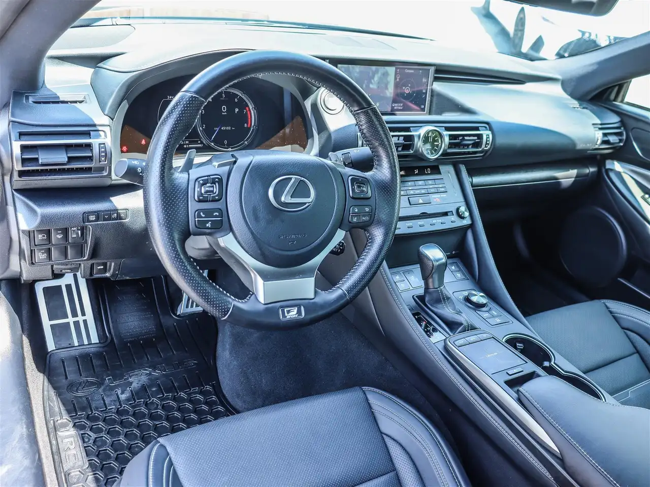 Lexus RC 300 снимка Lexus RC 300