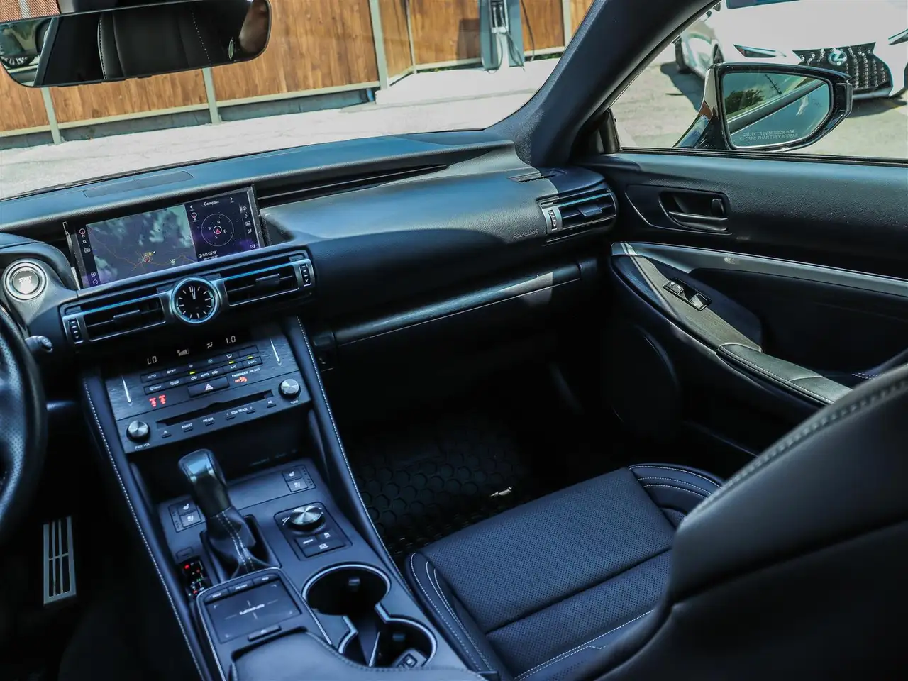 Lexus RC 300 снимка Lexus RC 300