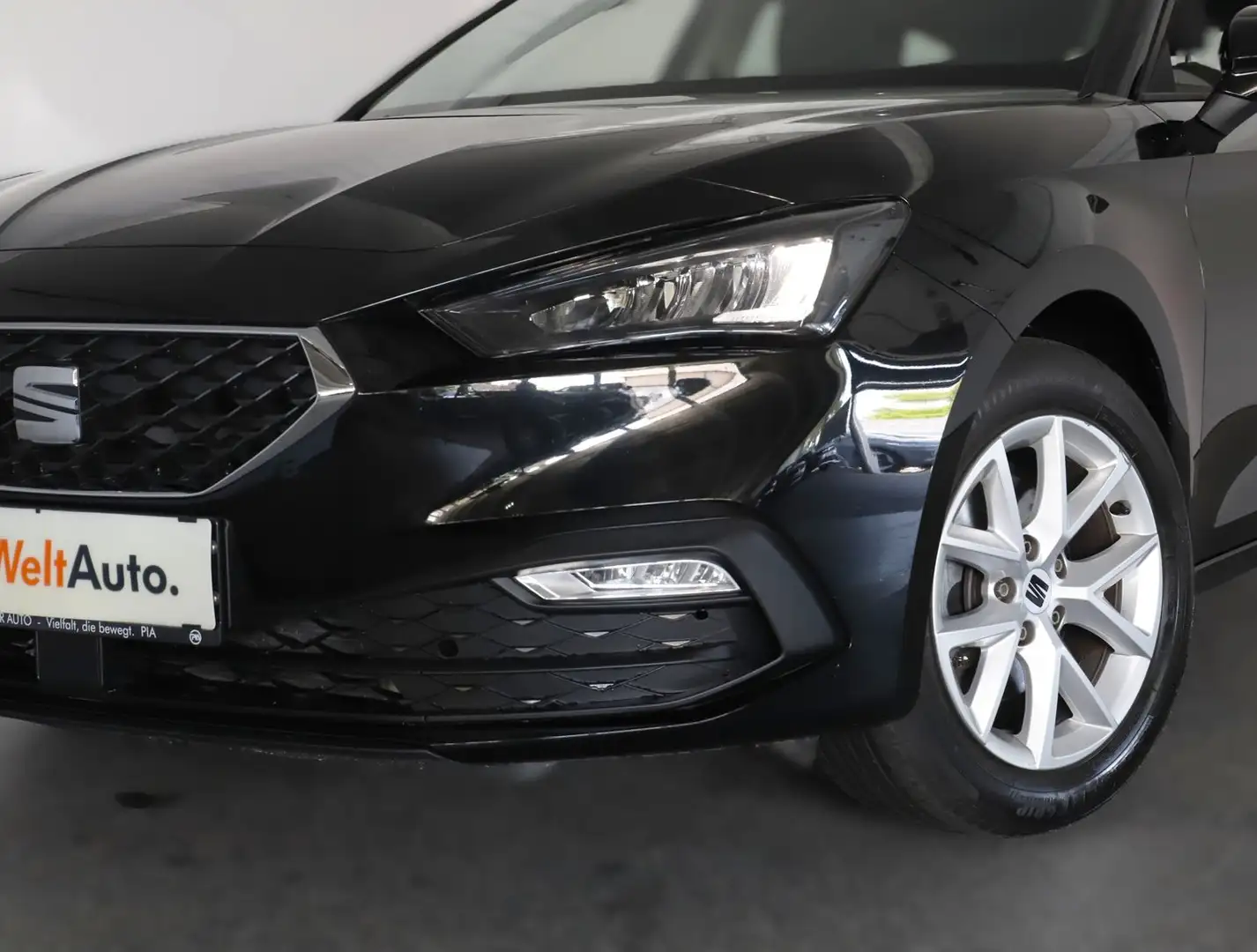 SEAT Leon Style 1.0 TSI Schwarz - 2