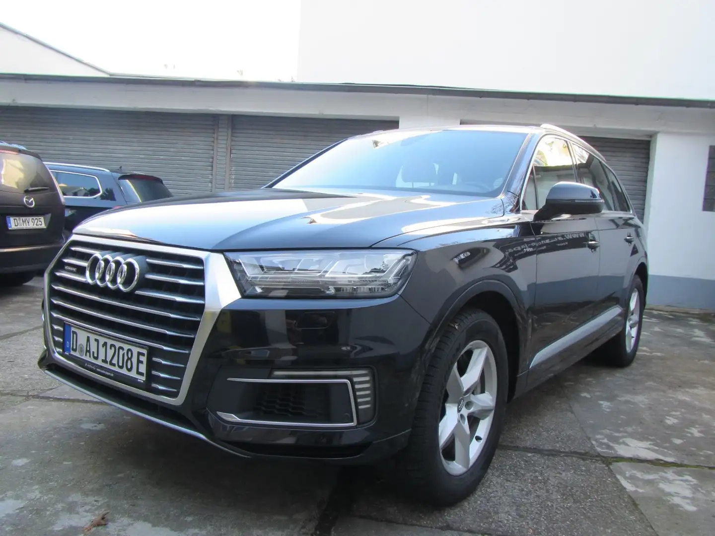 Audi Q7 3.0 TDI e-tron quattro Schwarz - 1