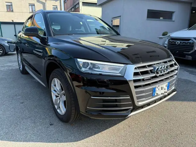 Audi Q5 view 7