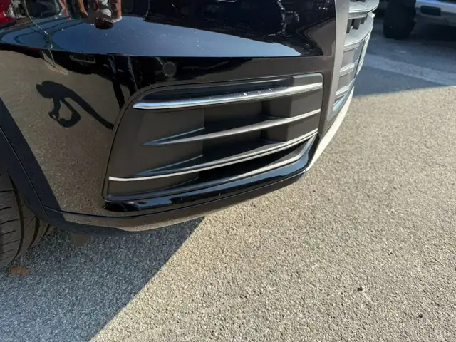 Audi Q5 view 10
