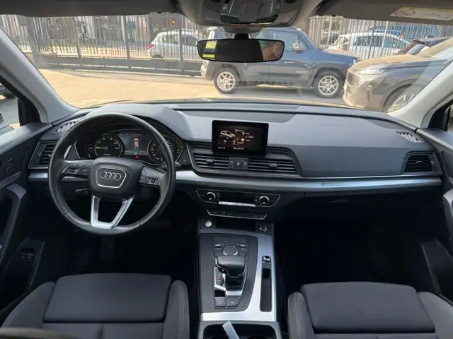 Audi Q5 view 15