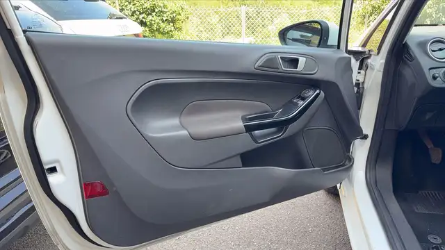 Ford Fiesta view 7