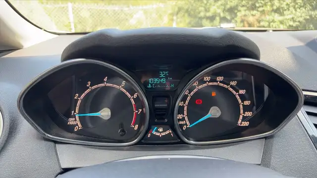 Ford Fiesta view 12