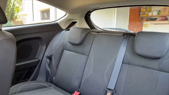 Ford Fiesta view 9