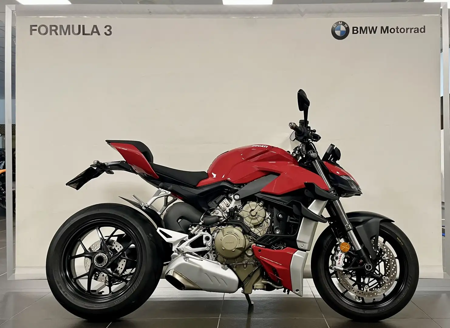 Ducati Streetfighter V 4 - 1