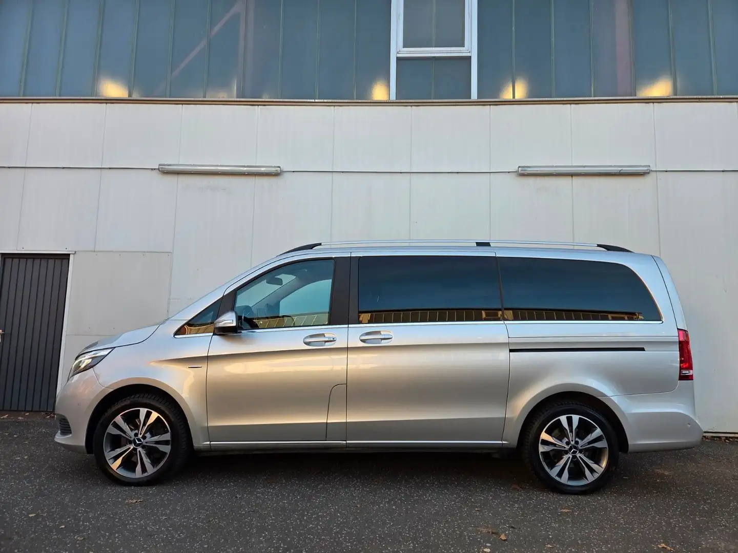 Mercedes-Benz V 250 CDI 4matic Lang Avantgarde Edition Leder Silber - 1