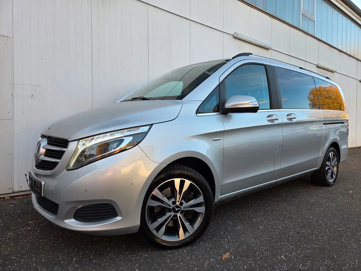 Mercedes-Benz V 250 CDI 4matic Lang Avantgarde Edition Leder Silber - 2