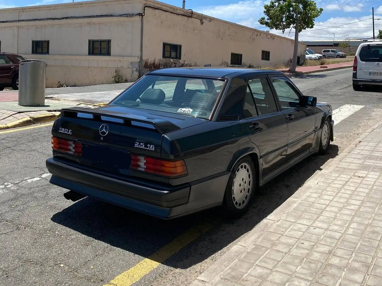 Mercedes-Benz 190E 2.5-16, foto 2