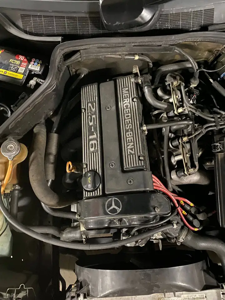 Mercedes-Benz 190E 2.5-16, foto 12