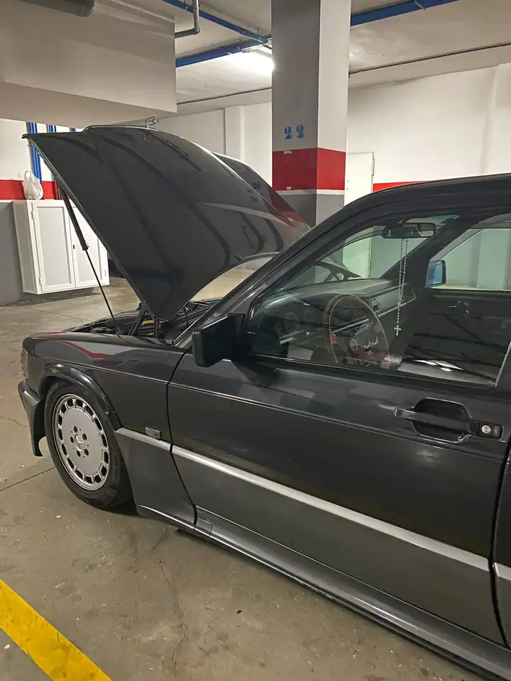 Mercedes-Benz 190E 2.5-16, foto 3