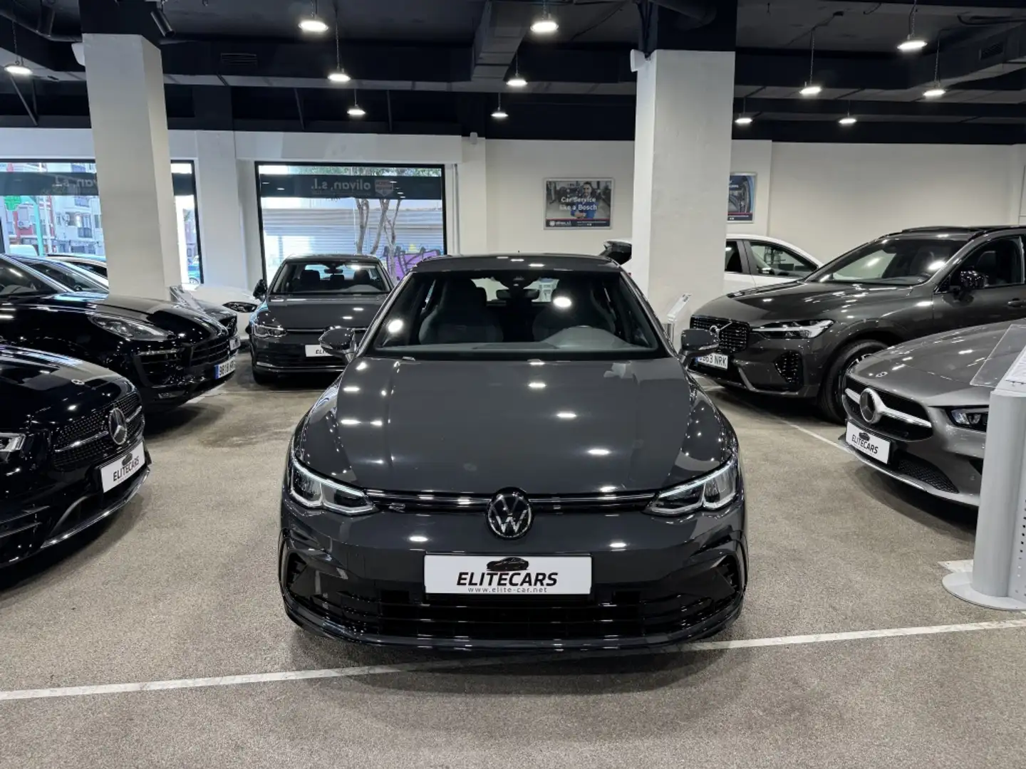 Volkswagen Golf 1.5 eTSI R-Line DSG 96kW Gris - 2