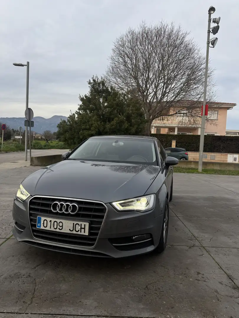 Audi A3 A3 1.6TDI CD Ambiente Ambiente Gris - 1
