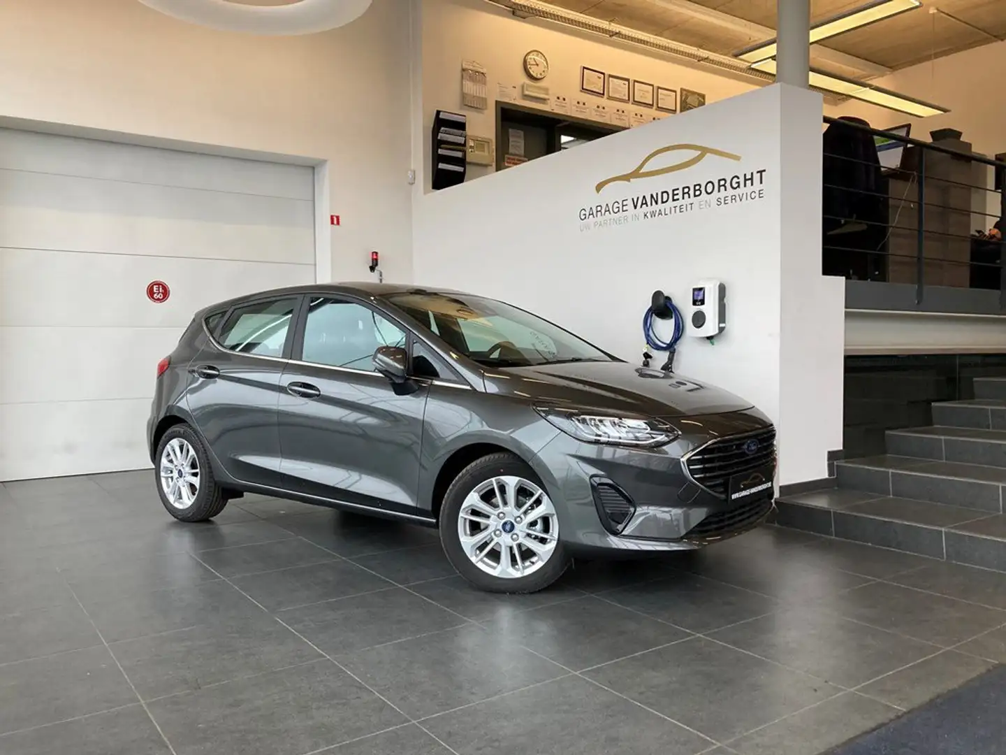Ford Fiesta TITANIUM HYBRID BENZINE  AUTOMAAT GPS - 1