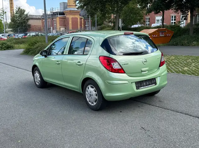 Opel Corsa view 8