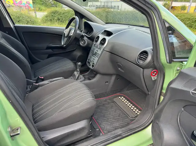 Opel Corsa view 11