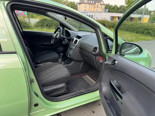 Opel Corsa view 10