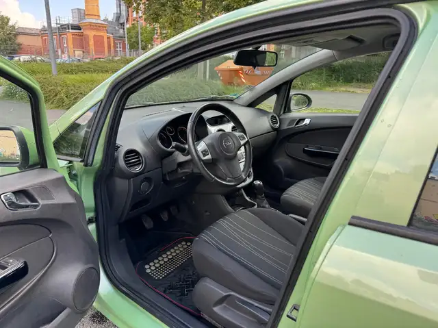 Opel Corsa view 14