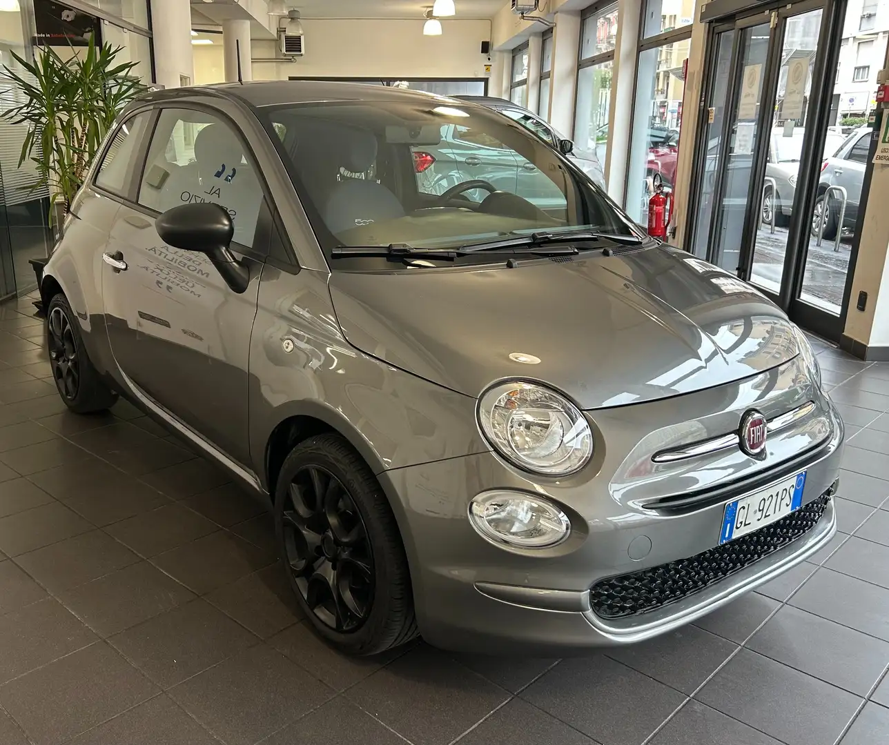 Fiat 500 1.0 Cult Hybrid 70 cv OK NEOPATENTATI. Gris - 2