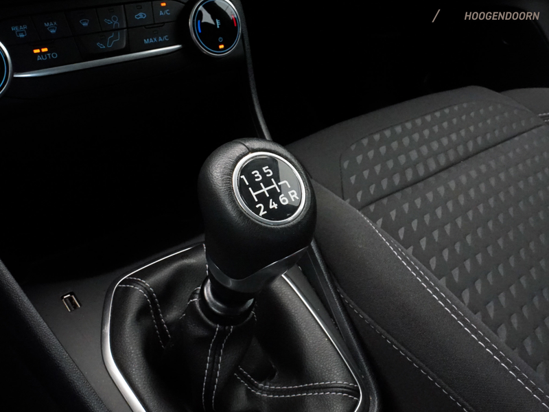 Ford Fiesta 1.0 EcoBoost Titanium Luxe (APPLE CARPLAY,LED VERL — photo 24
