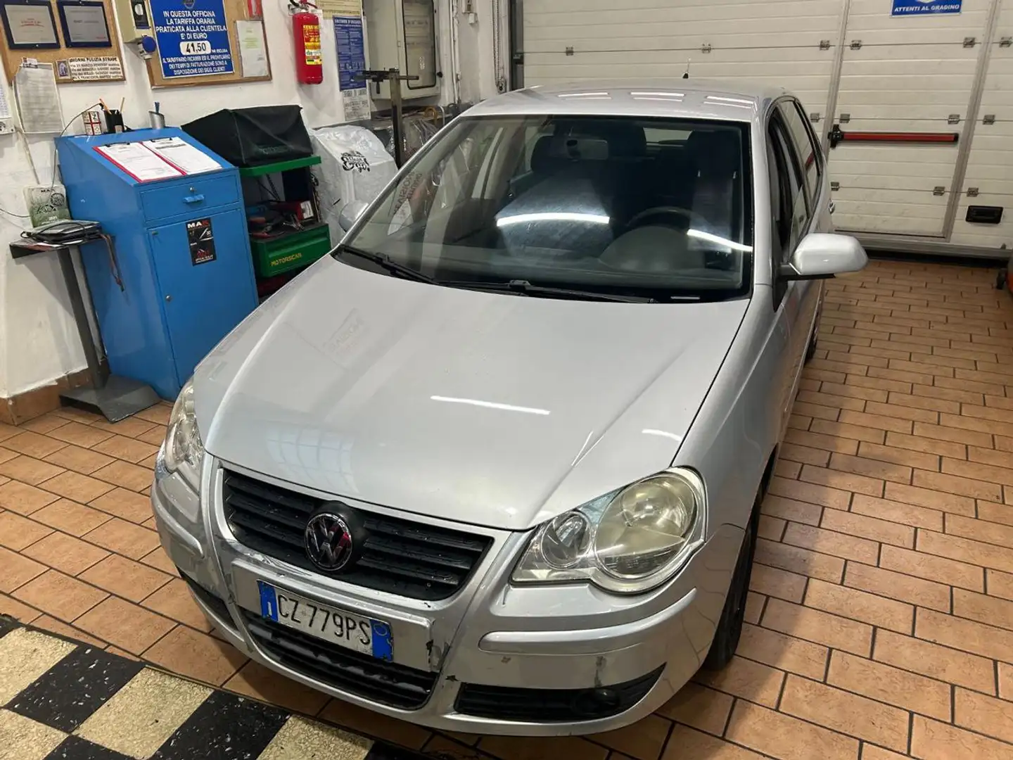 Volkswagen Polo 1.4/69CV TDI 5p. Comfortline Grigio - 2