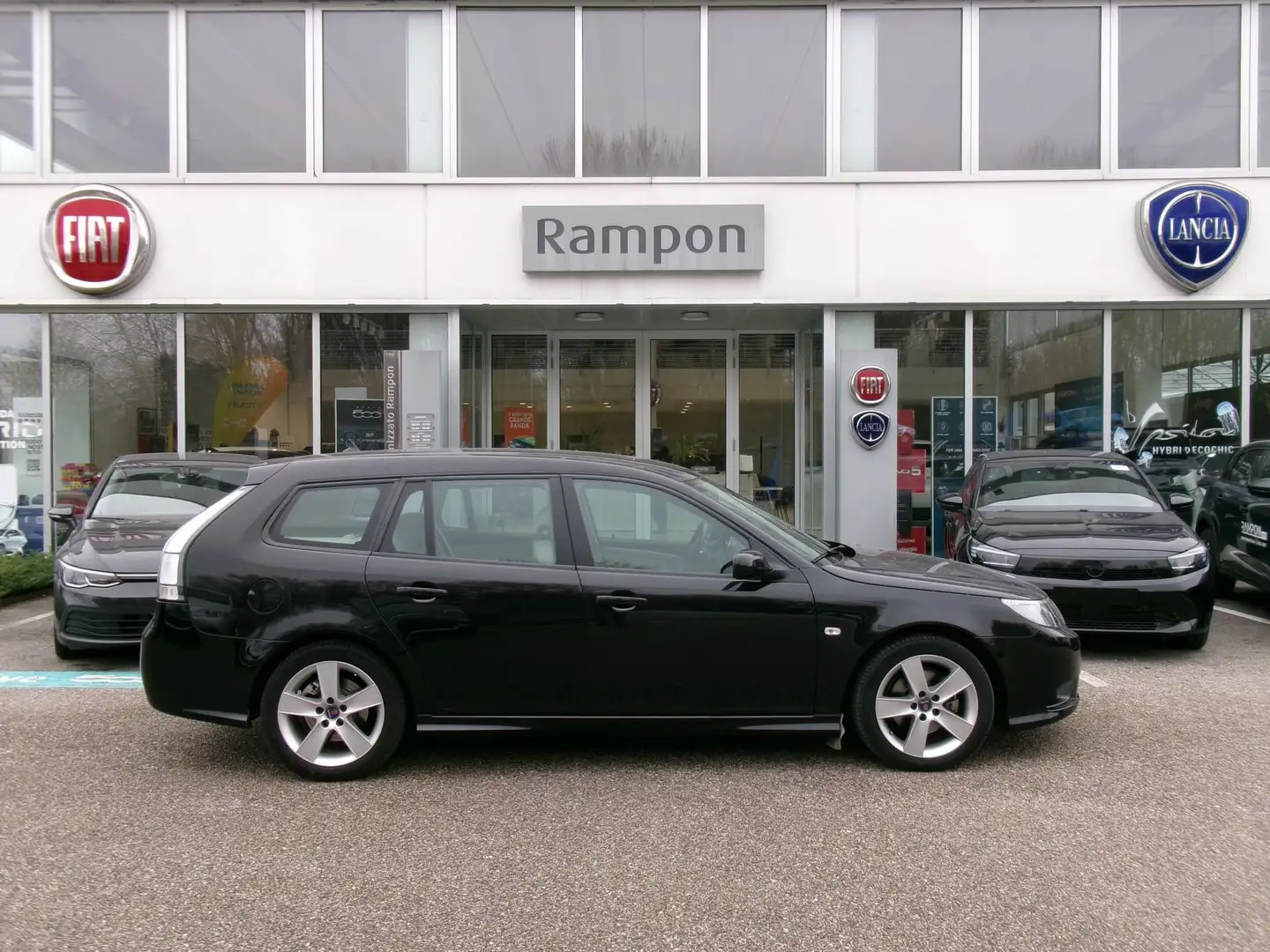 Saab 9-3 9-3 SportHatch 1.9 TiD DPF Vector Schwarz - 2