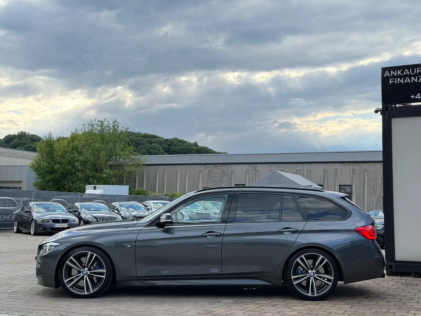 BMW 340 i xDrive F31 M-Sportpaket Aut. B58 Finanzierung Grau - 2